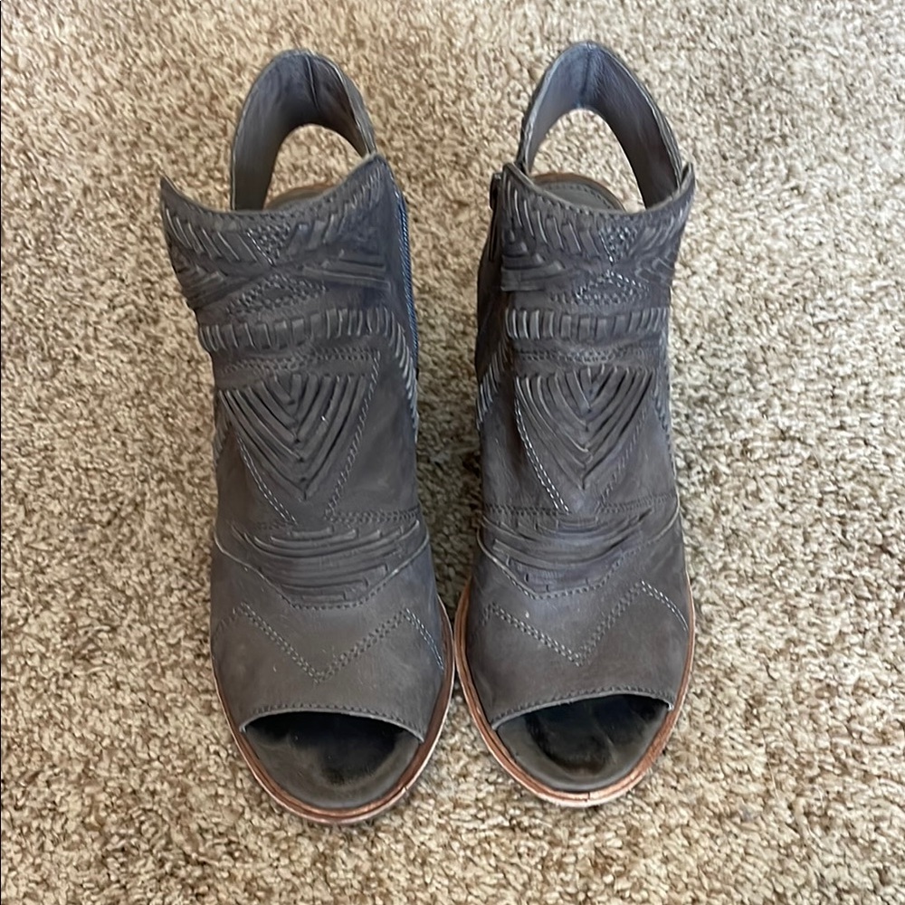 Vince Camino Gray/Brown Peep-Toe Ankle Boots